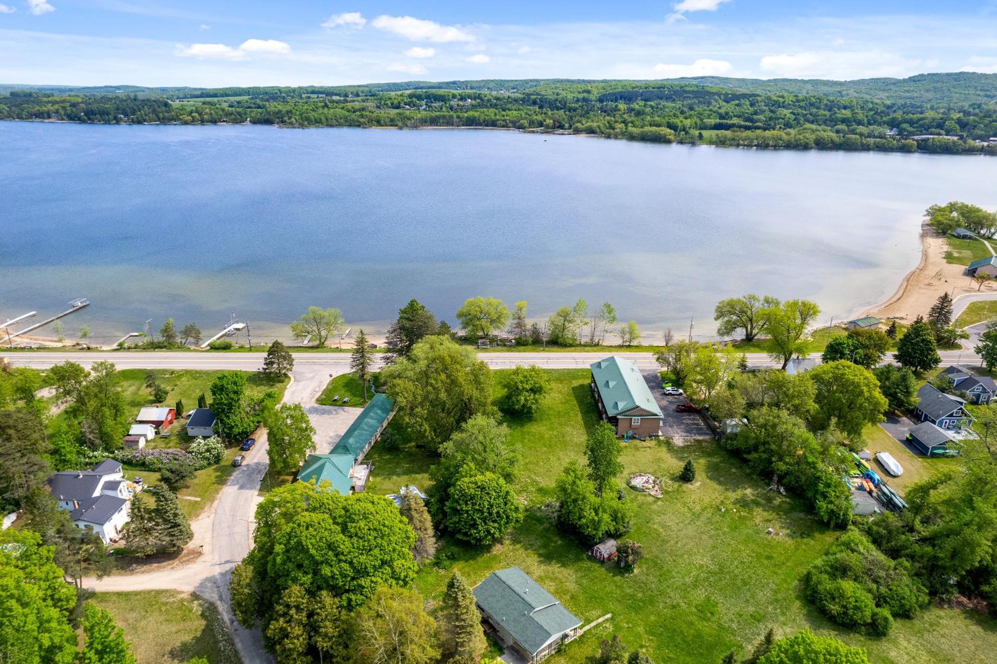 South Arm Retreats Motell East Jordan Exteriör bild